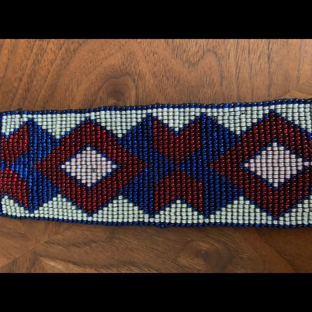 Two beaded bracelets - Picture 2 of 3